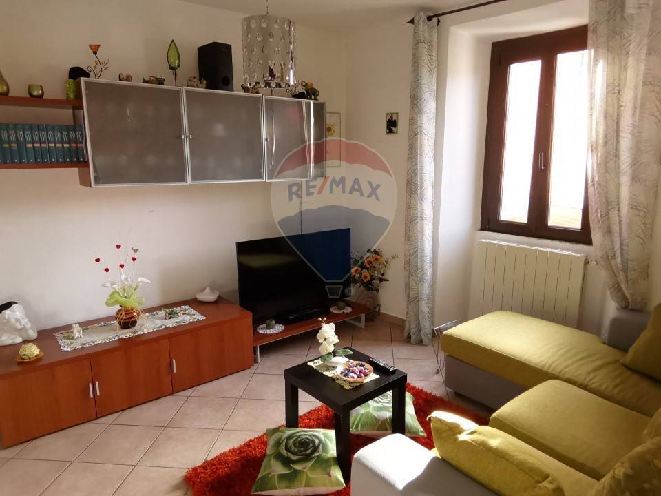 Appartamento a Luino in Via Cartiera, 5 - Foto 4