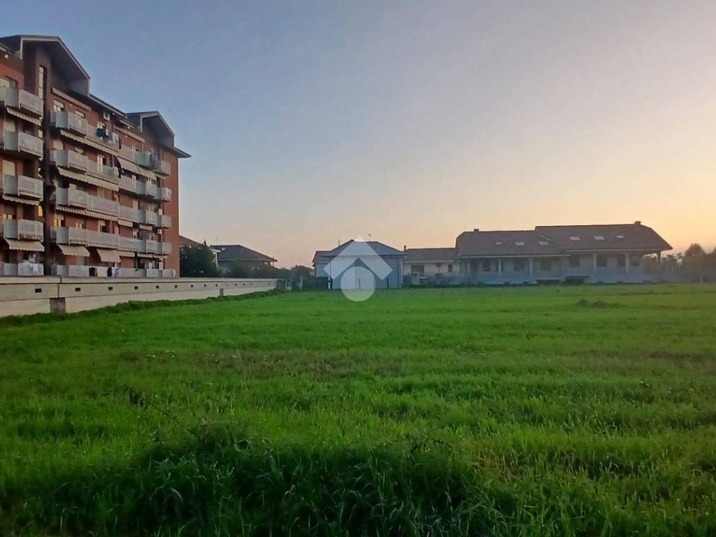 Terreno a Ciriè in Via robassomero, 76 - Foto 2