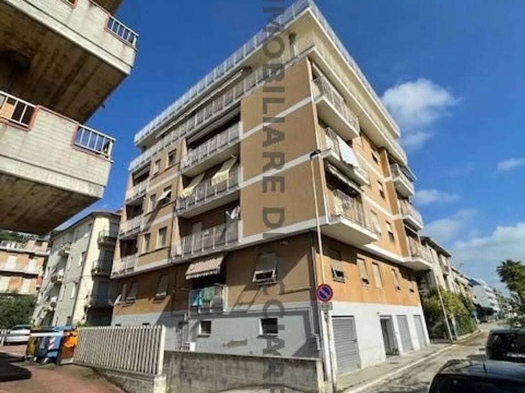 Appartamento a Cupra marittima in Via Kennedy - Foto 2