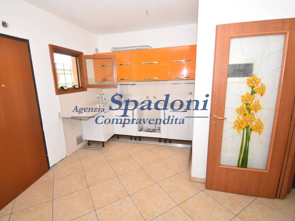 Appartamento a Monsummano terme in Via Gioacchino Rossini, 36 - Foto 5
