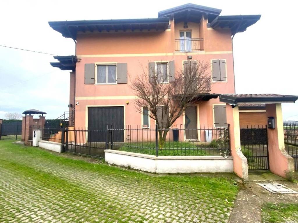 Villa a Pontoglio in Via Palosco, 23 - Foto 2