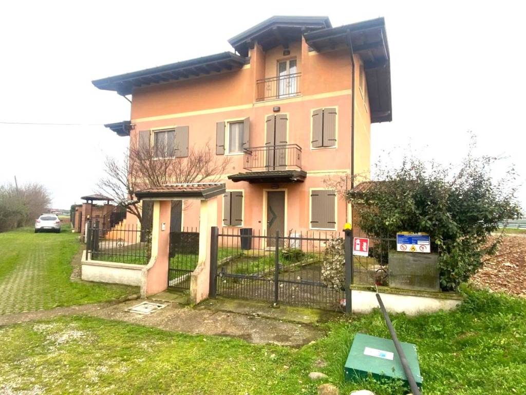 Villa a Pontoglio in Via Palosco, 23 - Foto 4