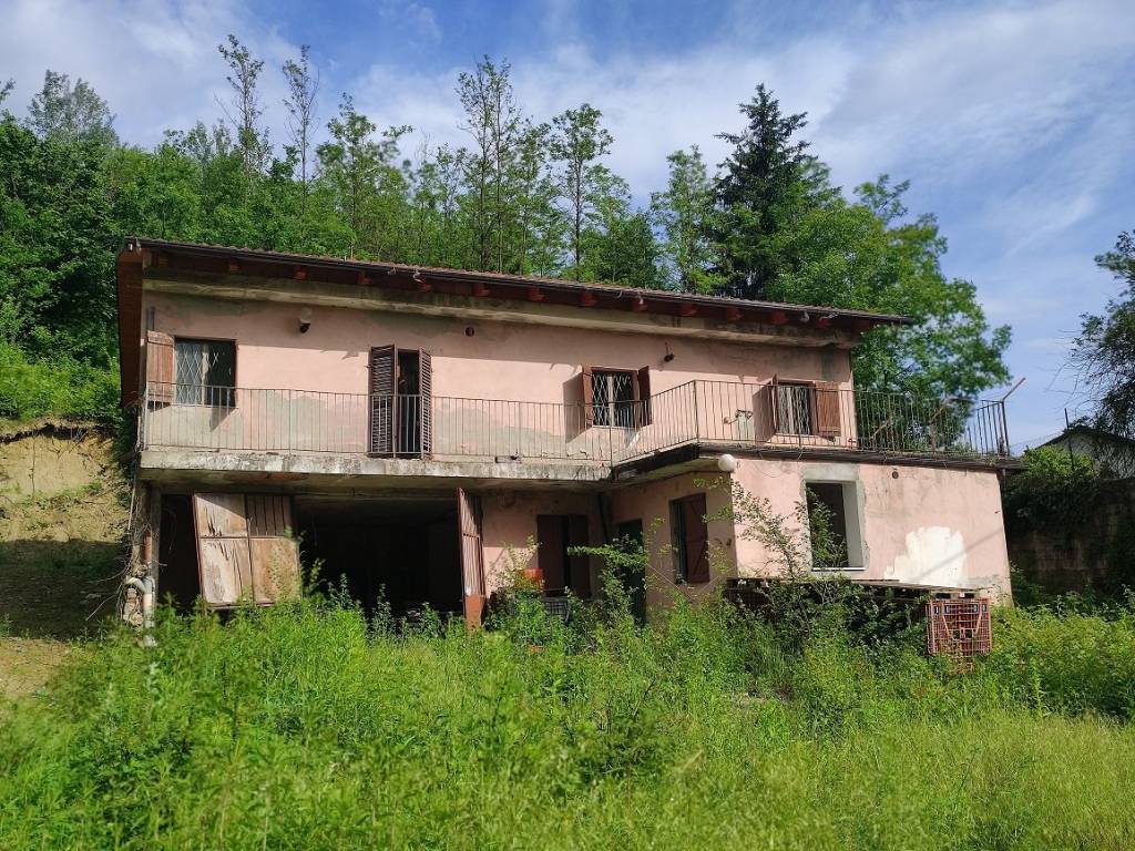 Villa a Azzano d'asti in Via Stradale per Asti, 16 - Foto 2