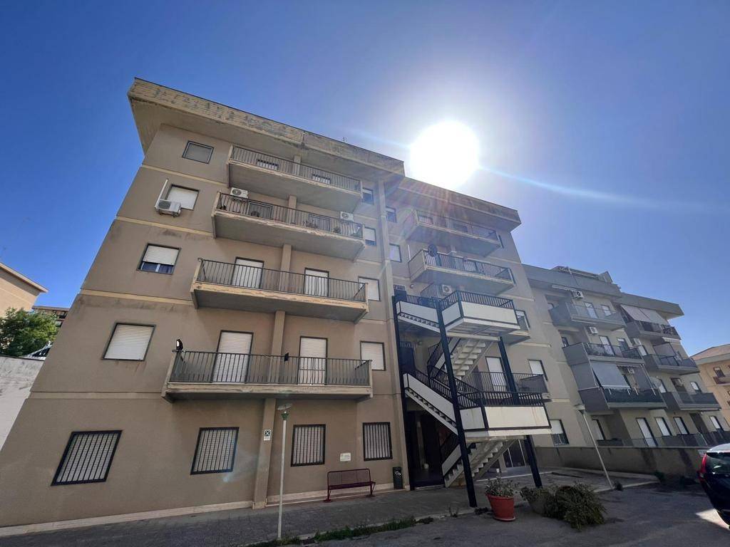 Appartamento a Caltanissetta in Via Giuseppe Romita, 2 - Foto 2