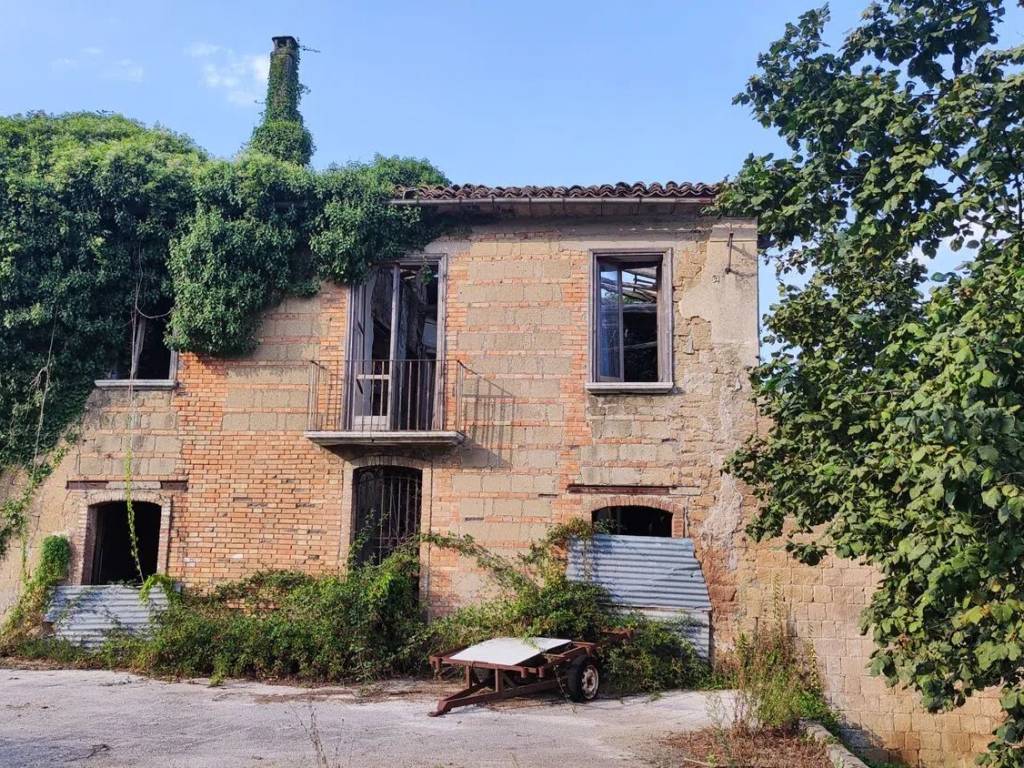 Terreno a Avellino in Via Caselle S.N.C. - Foto 5
