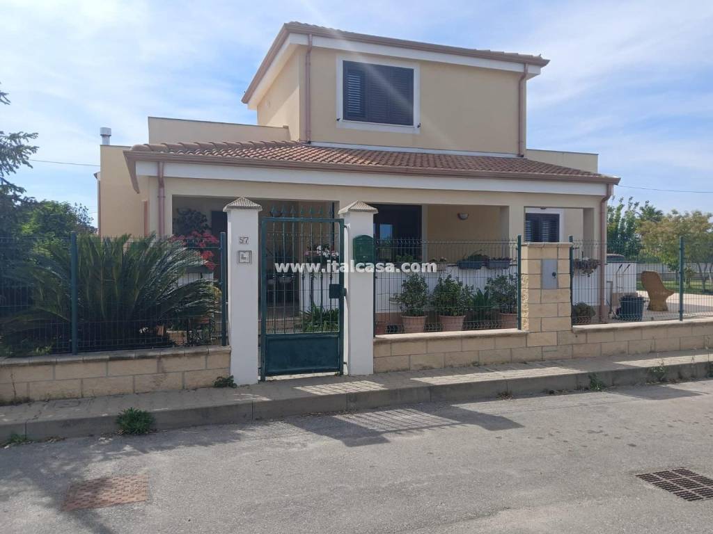 Villa a Crotone in via dei gelsomini - Foto 2