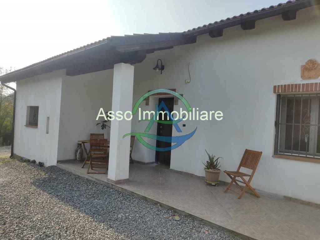 Casa indipendente a Cairo montenotte in Strada Camponuovo 3 - Foto 2