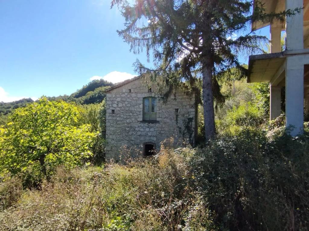 Rustico / casale a San mango sul calore in Via Provinciale S.N.C. - Foto 3