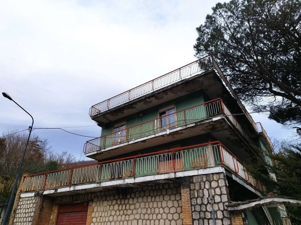 Villa a Monteforte irpino in Via Garibaldi S.N.C. - Foto 3