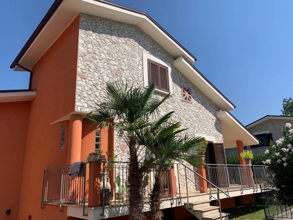 Villa a Contigliano in Strada Comunale del Turano, 17 - Foto 3