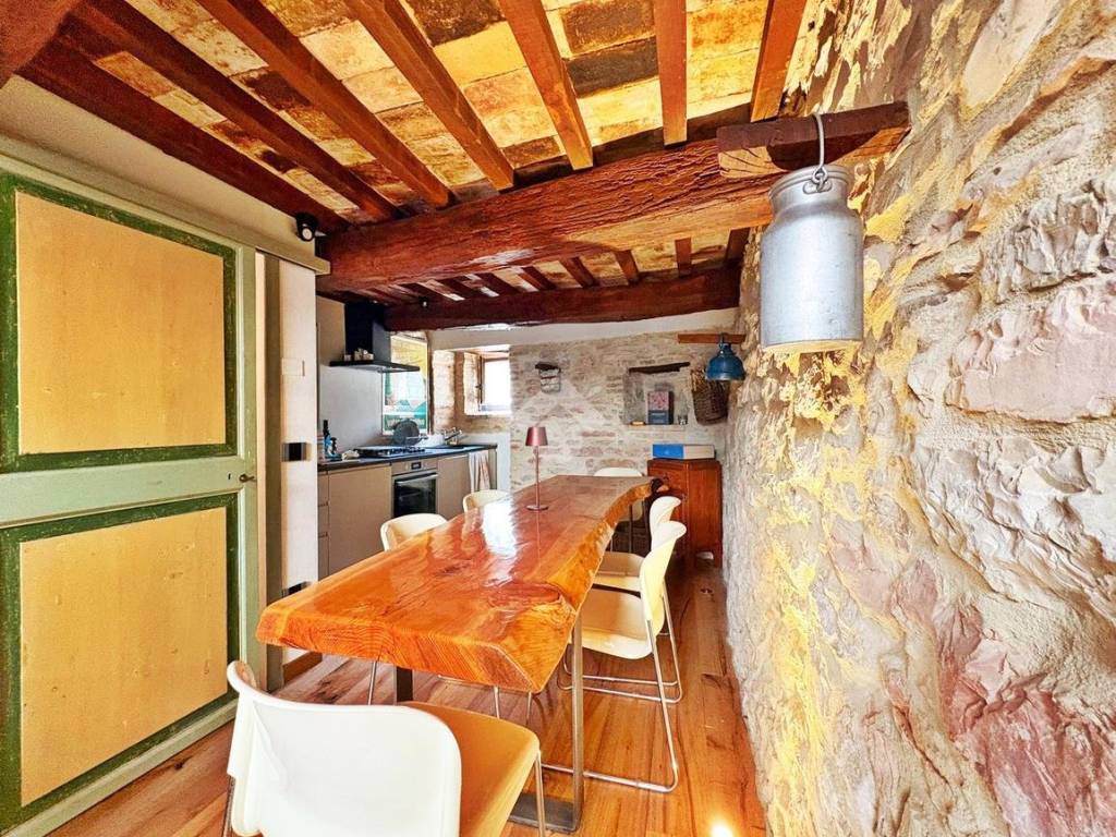 Casa indipendente a Gualdo tadino in Via Cesare Battisti - Foto 2