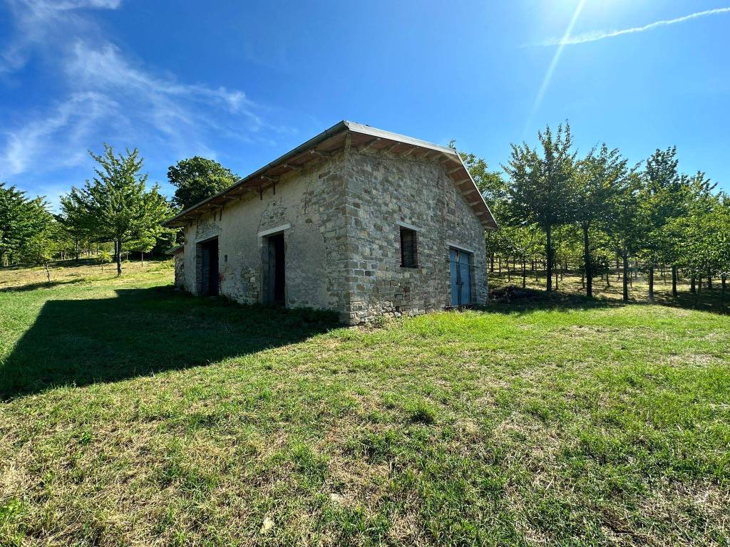 Rustico / casale a Nocera umbra in Vocabolo Maccantone - Foto 5
