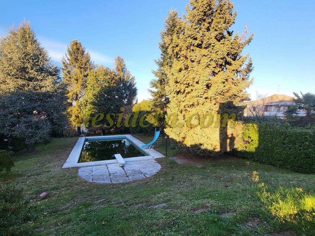 Villa a Castelletto sopra ticino in Via Venezia, 2 - Foto 2