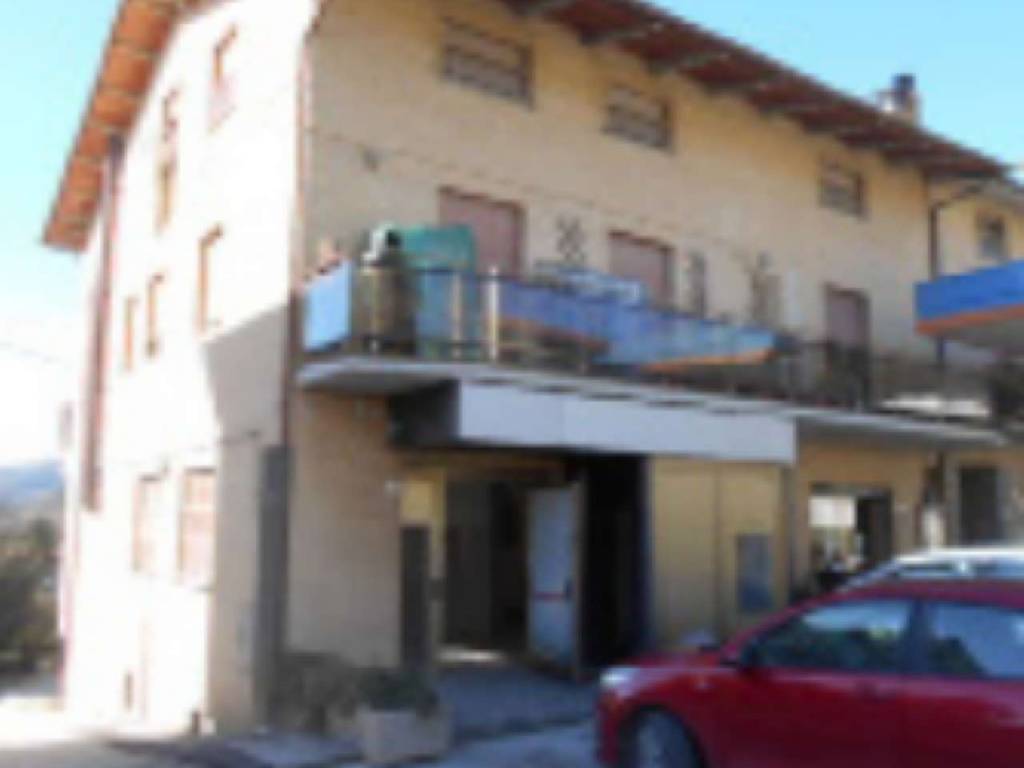 Immobile a Gubbio in strada statale Eugubina 24 - Foto 2
