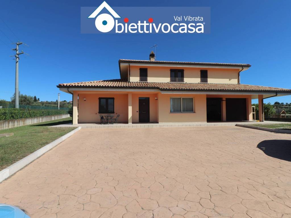 Villa a Nereto in Strada Comunale Parignano Inferiore - Foto 3