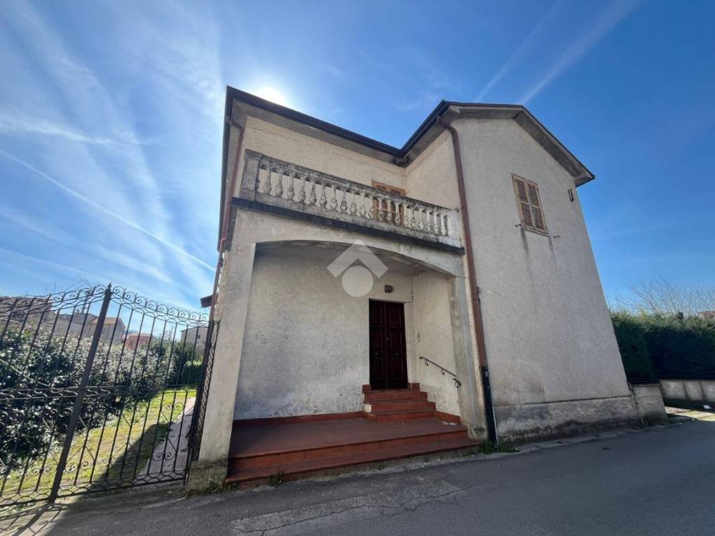 Casa indipendente a Sora in Via conte canofari - Foto 2