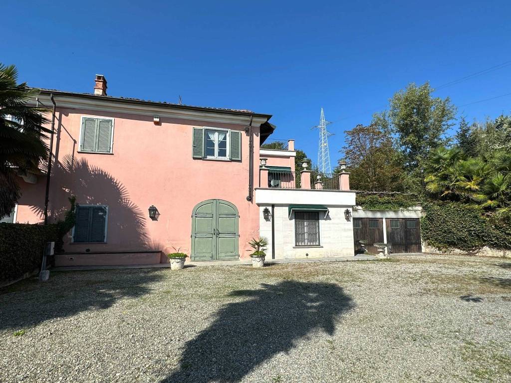 Villa a Saluzzo in Via Giovanni Battista Bodoni, 84 - Foto 2
