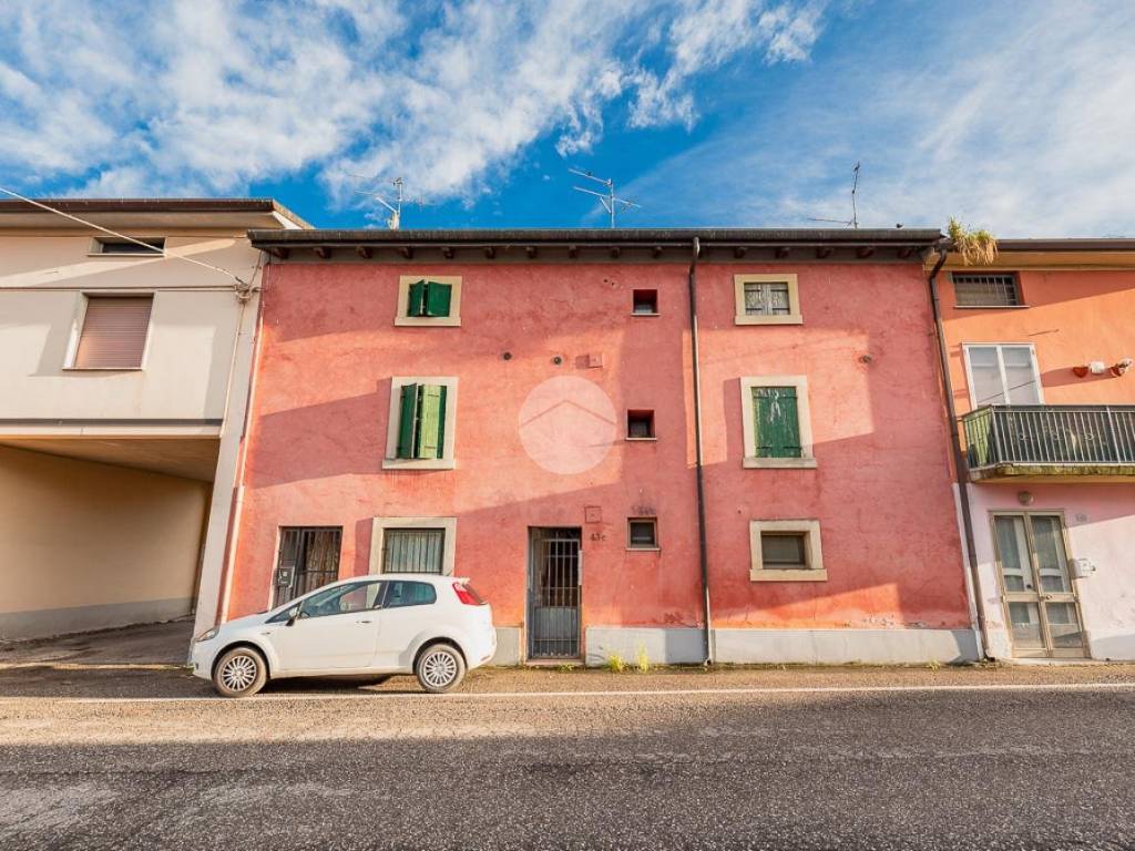 Appartamento a Villafranca di verona in Via Principe Amedeo, 43 - Foto 2