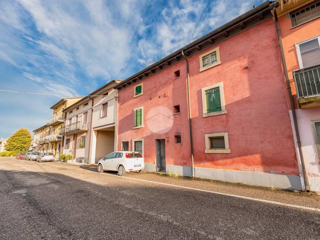 Appartamento a Villafranca di verona in Via Principe Amedeo, 43 - Foto 3