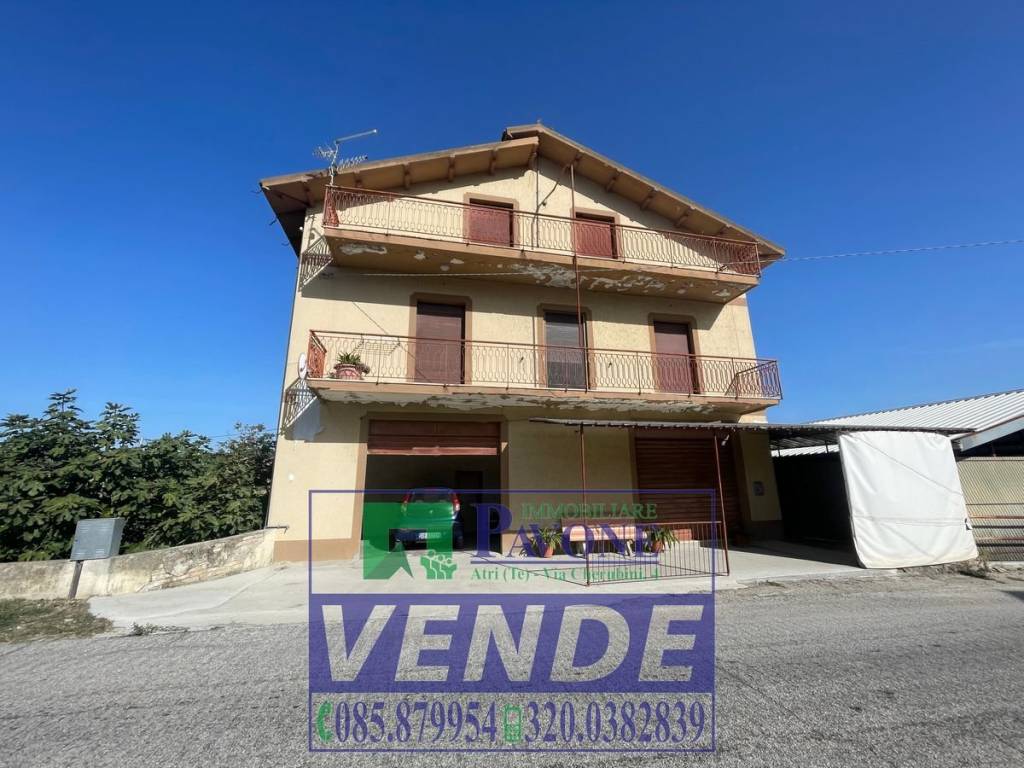 Rustico / casale a Atri in Contrada Colle San Giovanni, 10 - Foto 2