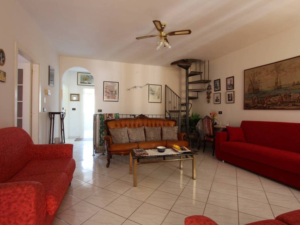 Casa indipendente a Folignano in Via San Benedetto, 16 - Foto 2
