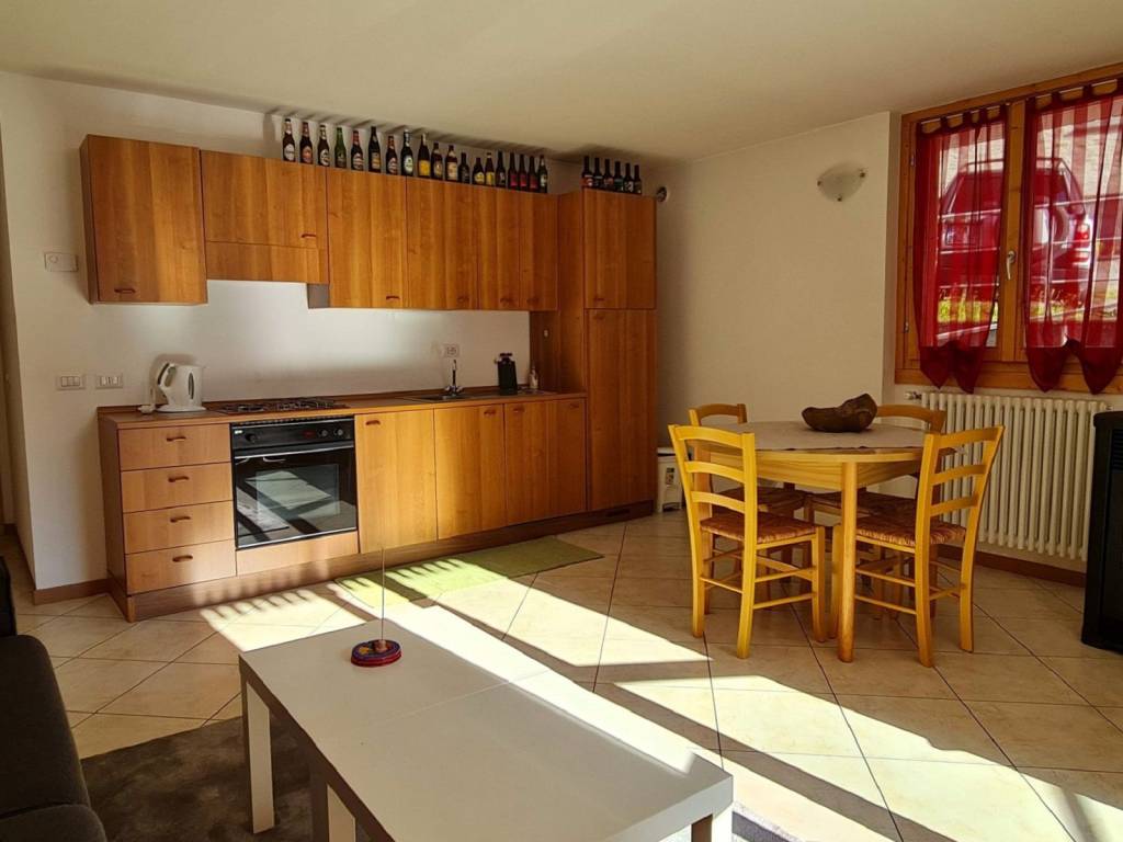 Appartamento a Chiesa in valmalenco in Via V Alpini - Foto 4