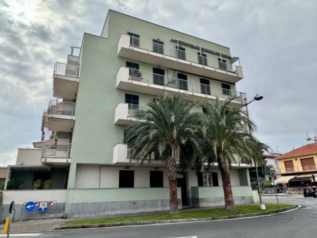 Attico / mansarda a Loano in Viale Tito Minniti - Foto 3