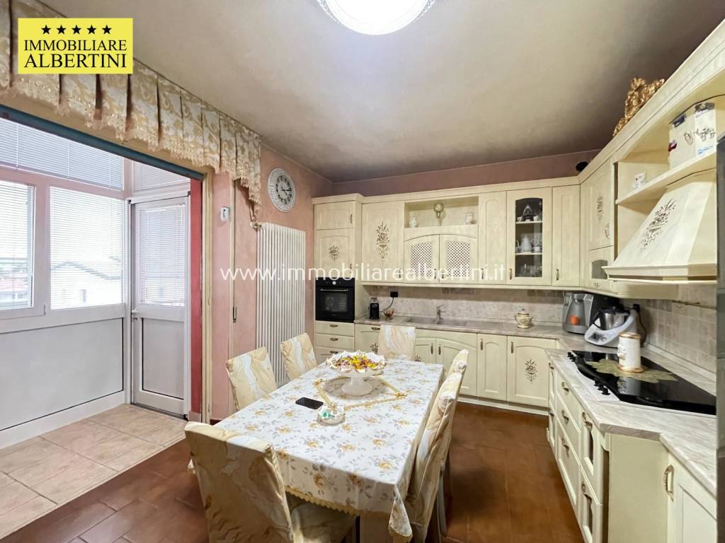 Appartamento a Villafranca di verona in Via Grezzano, 37 - Foto 2