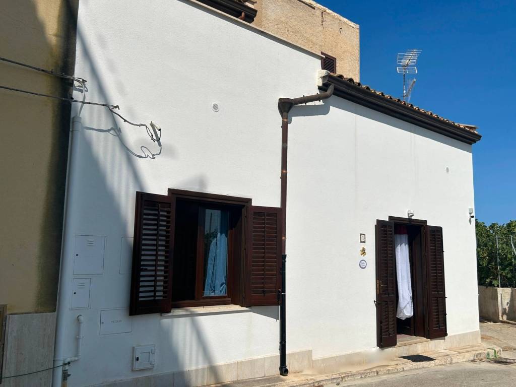 Casa indipendente a Castellammare del golfo in Via Bengasi, 1 - Foto 3