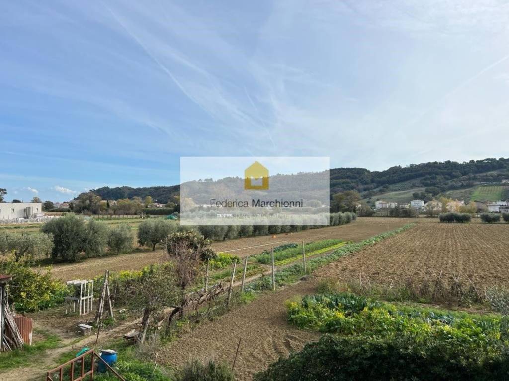Rustico / casale a Altidona in Contrada Carbuccio S.N.C. - Foto 2