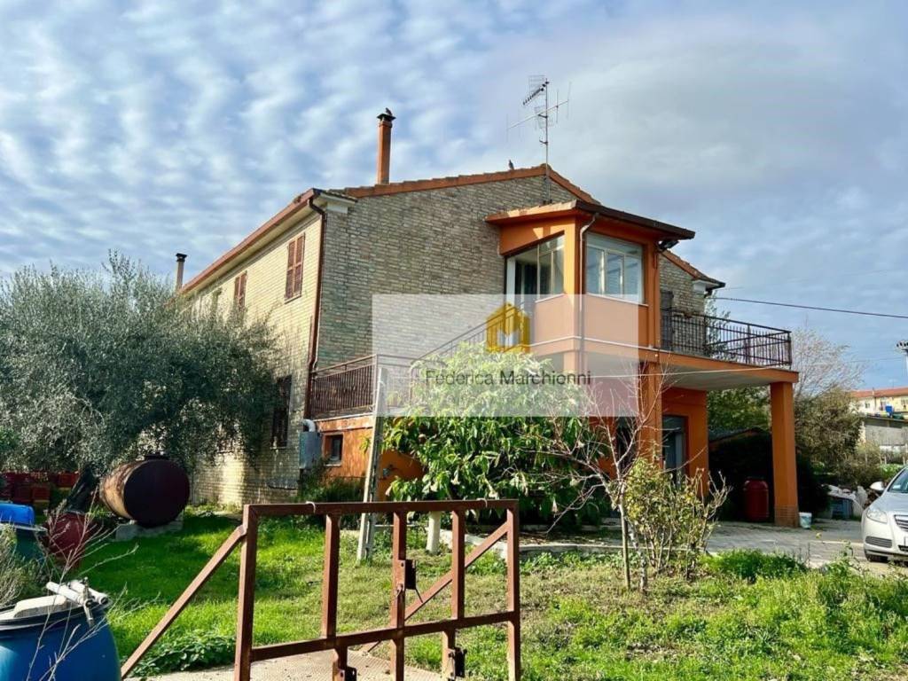 Rustico / casale a Altidona in Contrada Carbuccio S.N.C. - Foto 3
