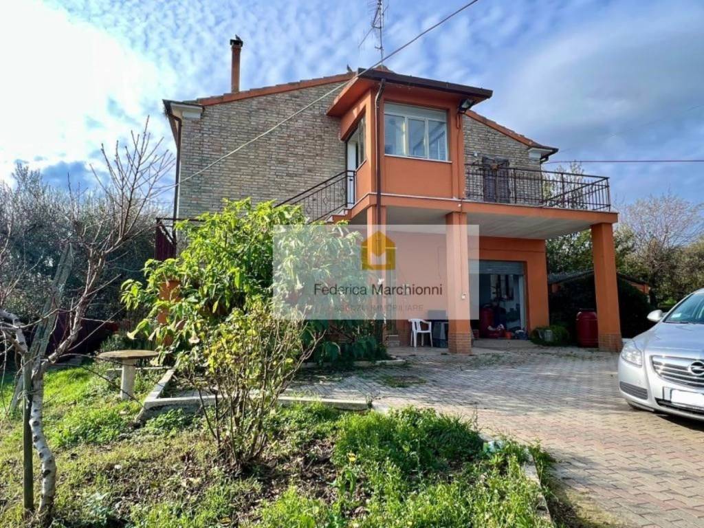 Rustico / casale a Altidona in Contrada Carbuccio S.N.C. - Foto 4