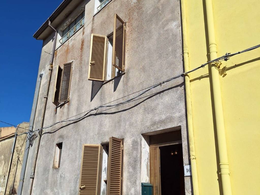 Casa indipendente a Montresta in Via Fonte Vecchia - Foto 3