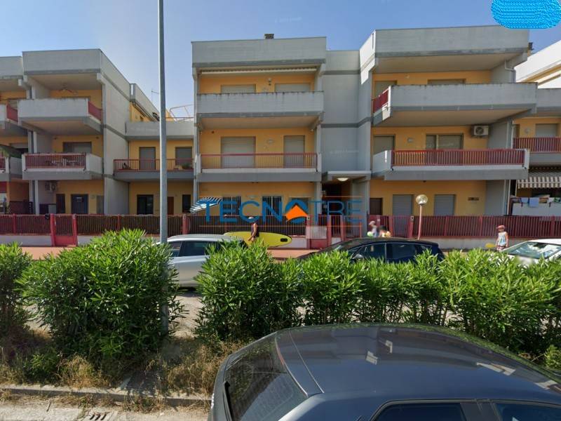 Appartamento a Martinsicuro in Via Emilio Alessandrini, 8 - Foto 2