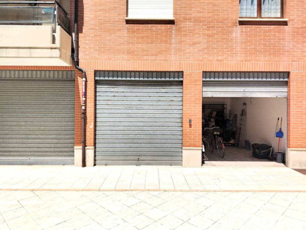 Box / garage a San benedetto del tronto in Via Giosuè Carducci, 23 - Foto 4