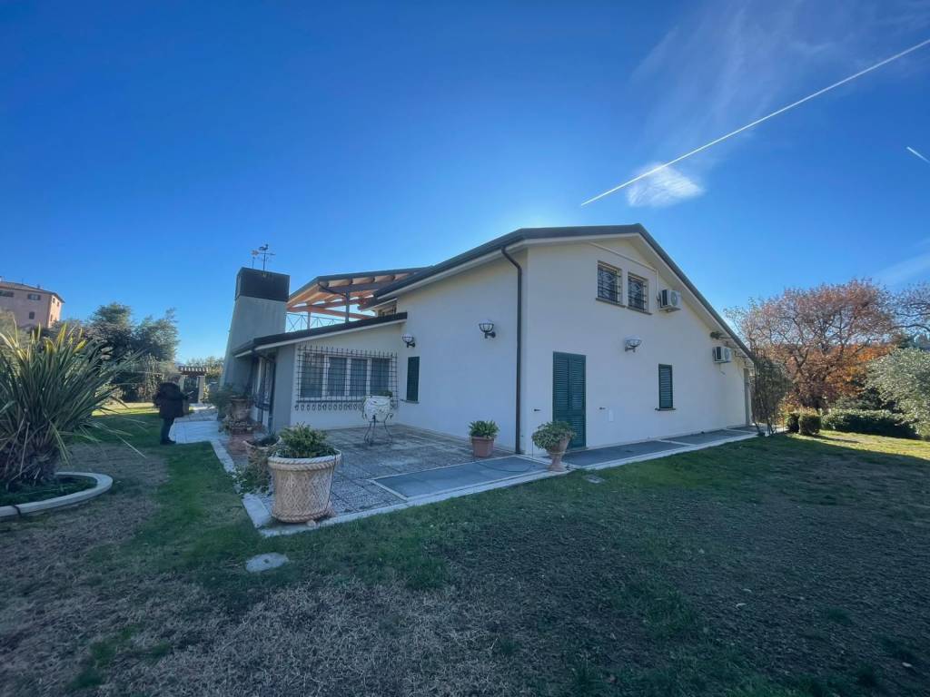 Villa a Perugia in Strada Eugubina - Foto 4