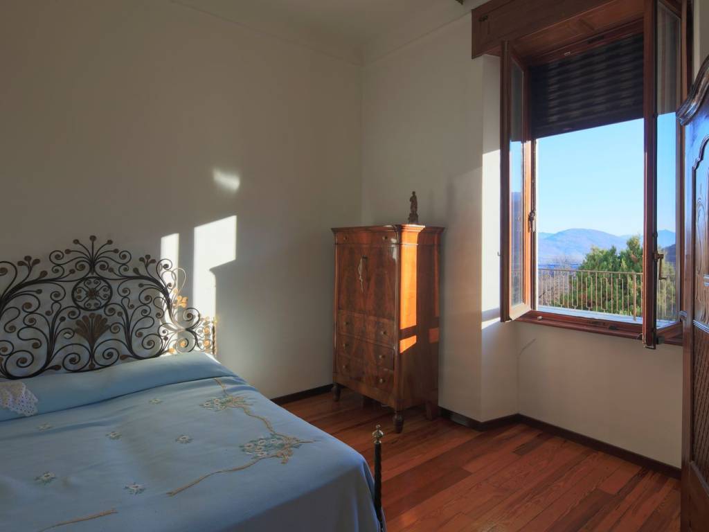 Villa a Casale corte cerro in Via Crebbia - Foto 2