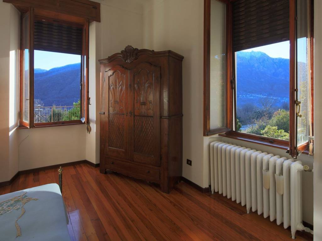 Villa a Casale corte cerro in Via Crebbia - Foto 3