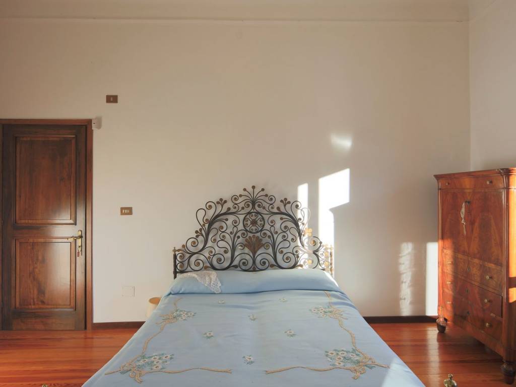 Villa a Casale corte cerro in Via Crebbia - Foto 4