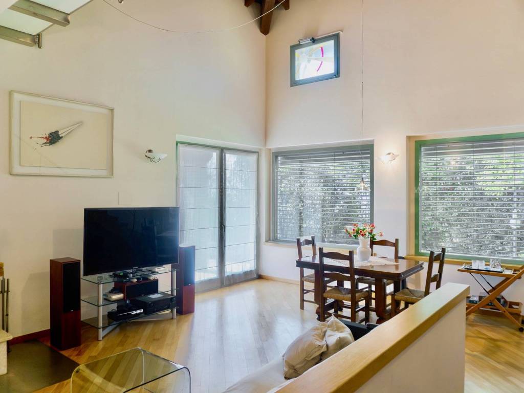Villa a Cadrezzate con osmate in Via Giacomo Matteotti, 695 - Foto 5