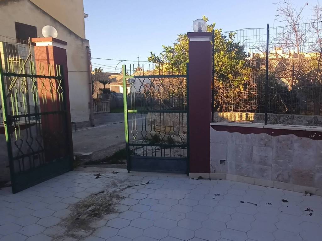 Casa indipendente a Trapani in Strada Statale 113 Settentrionale Sicula - Foto 2