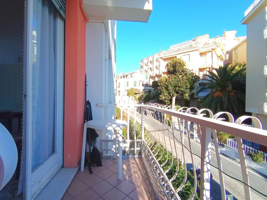 Appartamento a Spotorno in Via Berninzoni, 38 - Foto 2
