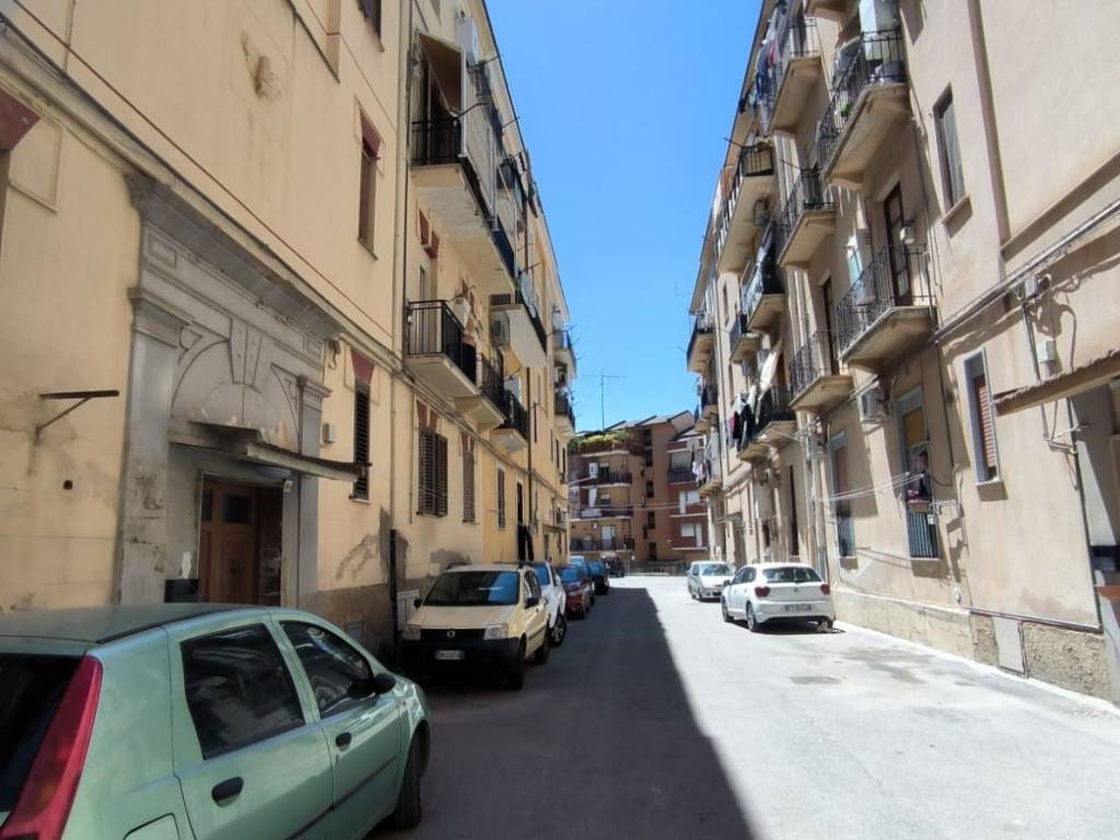 Appartamento a Caltanissetta in Via Piedigrotta, 16 - Foto 3