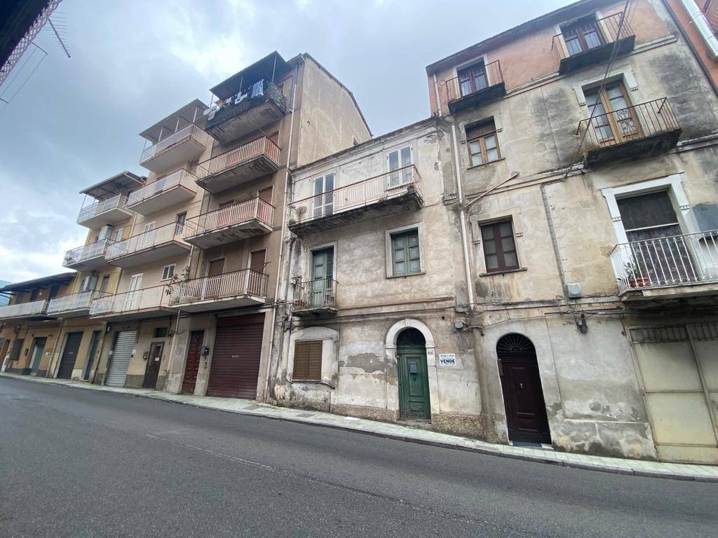 Casa indipendente a Lamezia terme in Via Raffaele Conforti, 126 - Foto 2