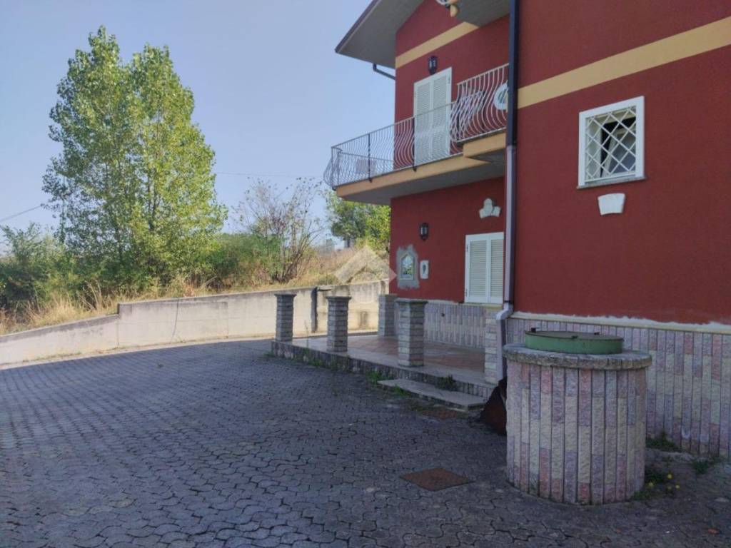 Villa a San mango sul calore in Via Gariello - Foto 4