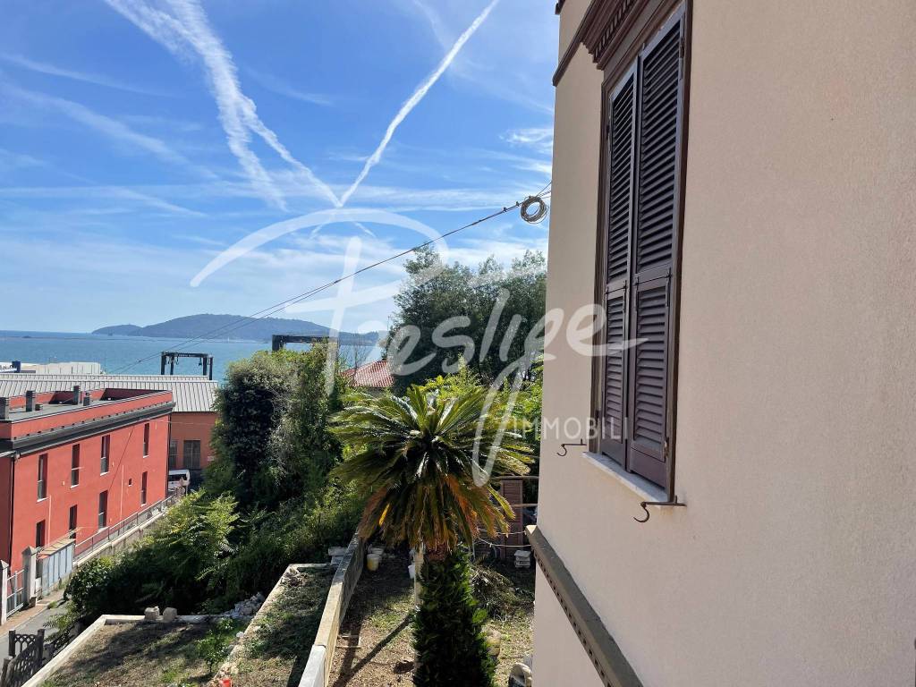 Villa a La spezia in Via Ugo Botti - Foto 2