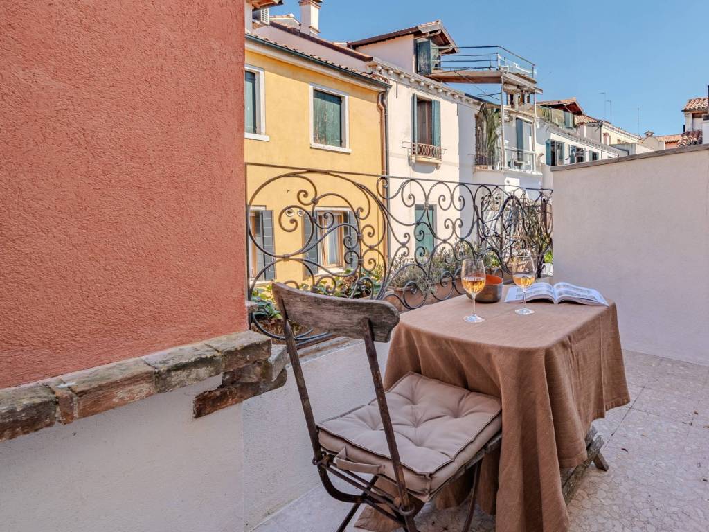 Attico / mansarda a Venezia in Salizada San Samuele - Foto 4