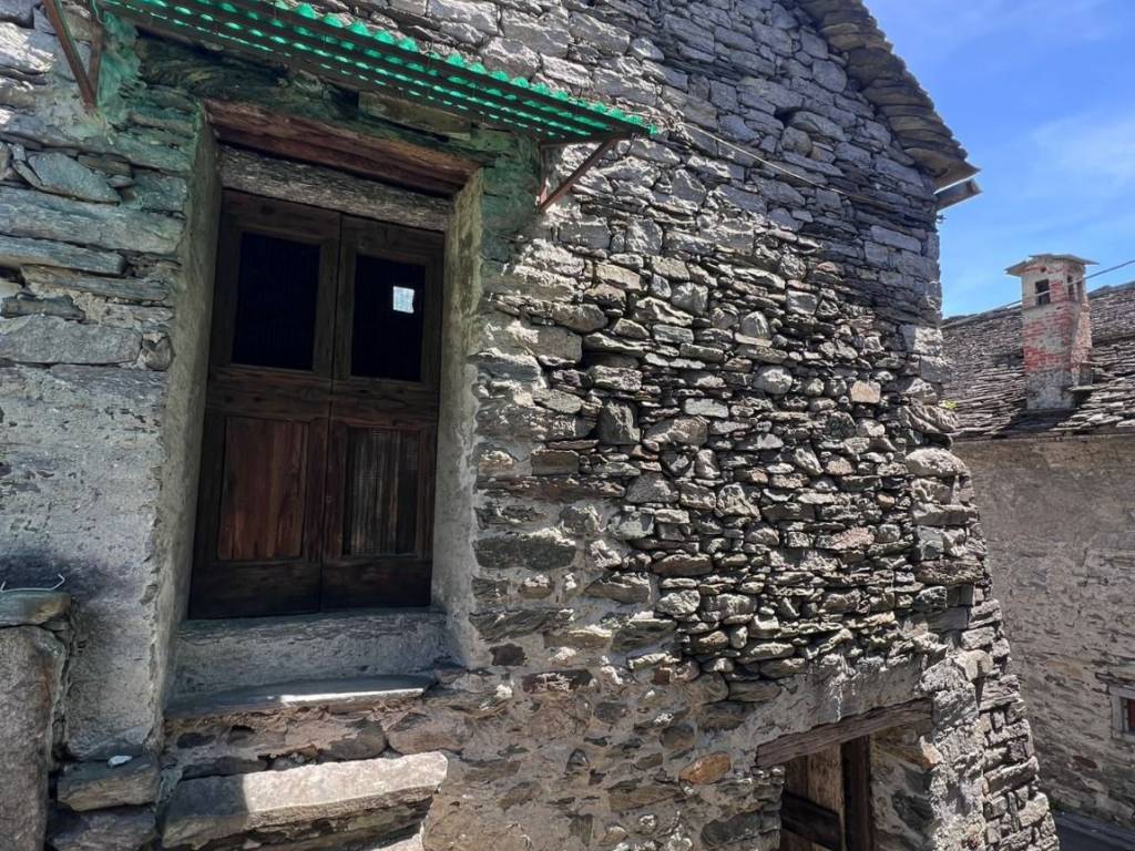 Casa indipendente a Pallanzeno in Via Torre, 14 - Foto 2