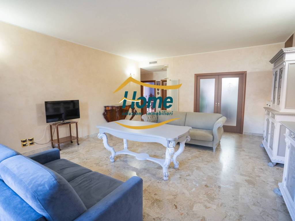 Casa indipendente a Sammichele di bari in Via Gaetano Moschetti - Foto 4