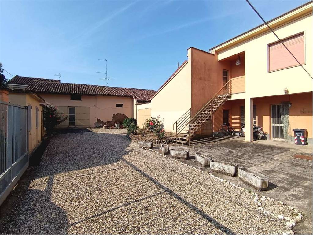 Casa indipendente a Alessandria in VIA SABATINI CARLO, 95 - Foto 2